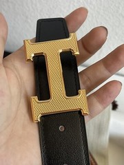 Size 95 NEW HERMÈS H Guillochee Buckle Reversible Noir/Gold Leather Strap 32mm