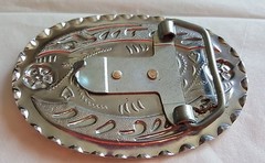 Horse Equestrian Silver Gold Tone Belt Buckle Appx 4&Prime; x 2.75&Prime; Fits 1.5&Prime; Belt