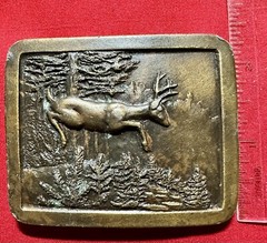 1977 Indiana Metal Craft Deer Belt Buckle Bronze (J97) – 2.75in x 2.32in