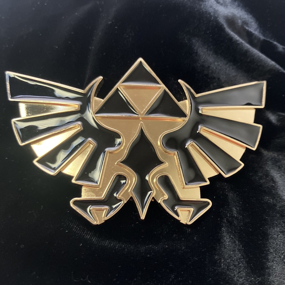Nintendo Buckle The Legend Of Zelda Black and Gold Triforce Belt 4.75 x 2.75”