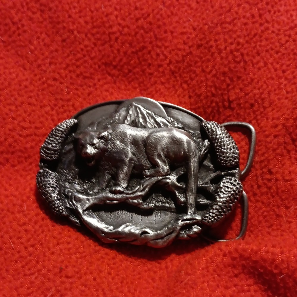 Bergamot Brass Works Men&rsquo;s Vintage Cougar Oval Belt Buckle BD2 1.5in