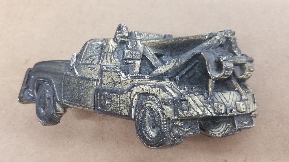 Vintage 1980 Tow Truck Wrecker Driver Belt Buckle American Buckle Co.