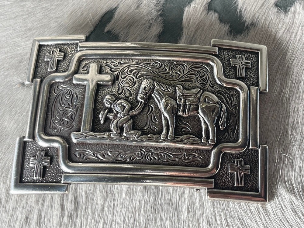 Nocona Mens Belt Buckle 3.5 x 2.5 in Cowboy Horse Cross Western Silver 1.5
