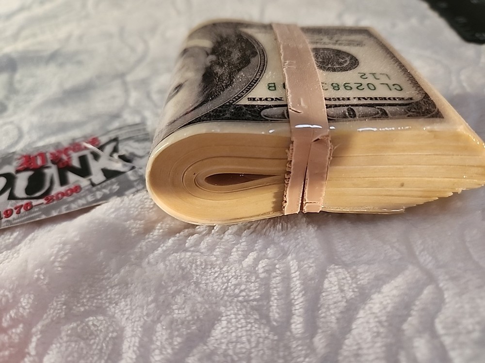 THE MONEY BUCKLE◇Vintage◇$100 Bills◇Money Roll Belt Buckle◇Cash Stacks◇NEW + Tag