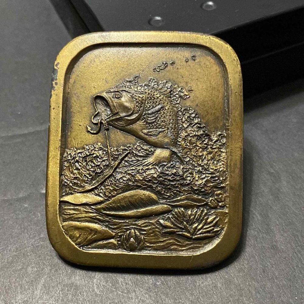 Bass Fishing 1976 Vintage Indiana Metal Craft Solid Belt Buckle
