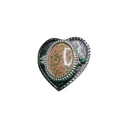 Heart Shaped Men&rsquo;s Belt Buckle Pink Green Stone Silver Tone