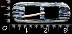 LL04122 *NOS* HAND CRAFTED **BLUE & WHITE** WOODEN TONGUE TYPE BELT BUCKLE