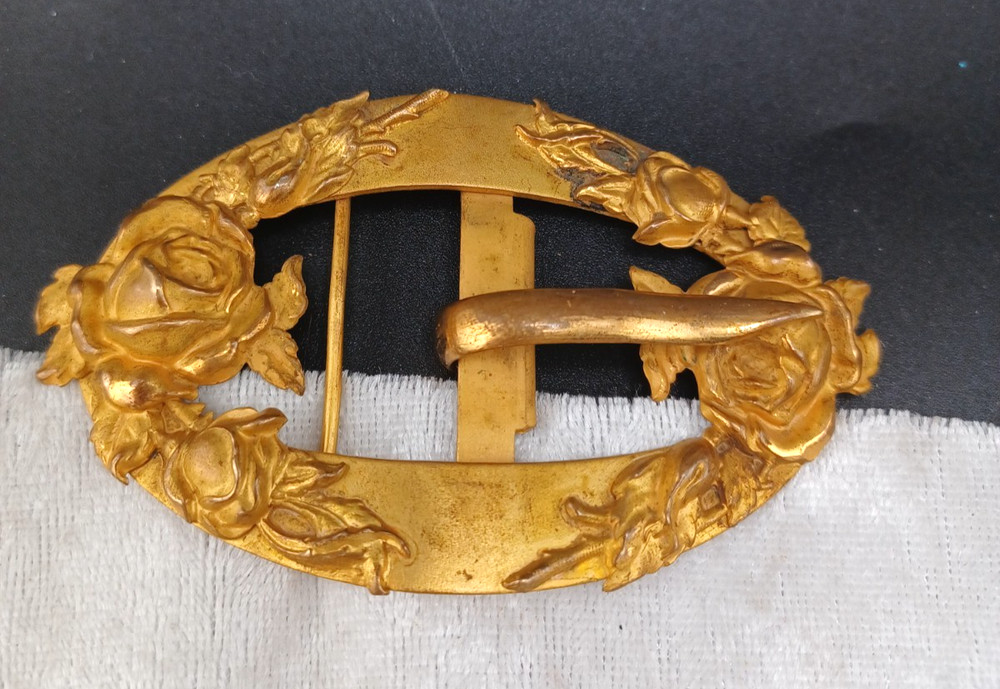 Vintage Sash Buckle Flower Gold Tone Roses