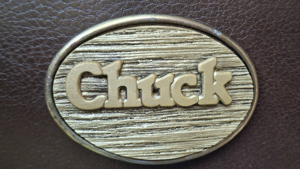 CHUCK « NAME » BELT BUCKLE BY ODEN- GW-13