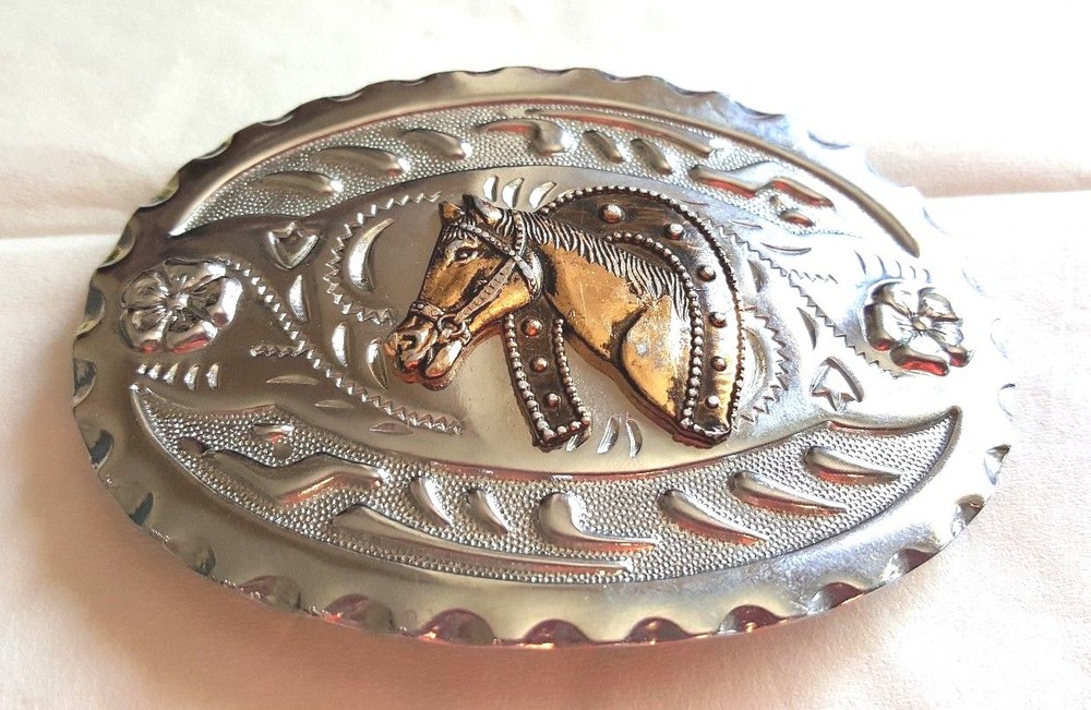 Horse Equestrian Silver Gold Tone Belt Buckle Appx 4&Prime; x 2.75&Prime; Fits 1.5&Prime; Belt
