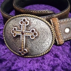 OVAL NOCONA RELIGIOUS CROSS CRYSTALS BELT & ETCHED BUCKLE 39&Prime; NICE!