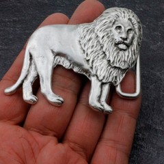 Lion Belt Buckle Solid – Powerful Statement Design for Striking Look