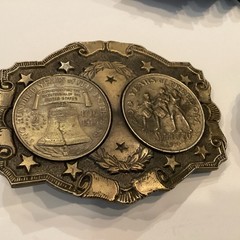 Men’s Belt Buckle Lot (3) – Arrowhead, BiCentennial Comm. Coins , Wolf Pack