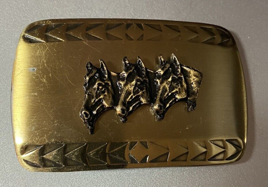 BELT BUCKLE (Made in the USA): Featuring « Horses »