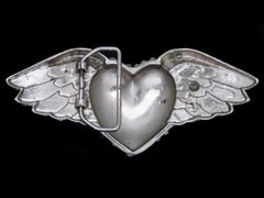 TD07138 REALLY COOL **WINGED CRYSTAL HEART** FASHION SILVERTONE BELT BUCKLE