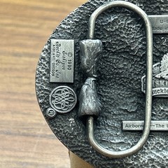 Siskiyou Pewter US Military Airborne Belt Buckle Oval 1990 USA Parachute