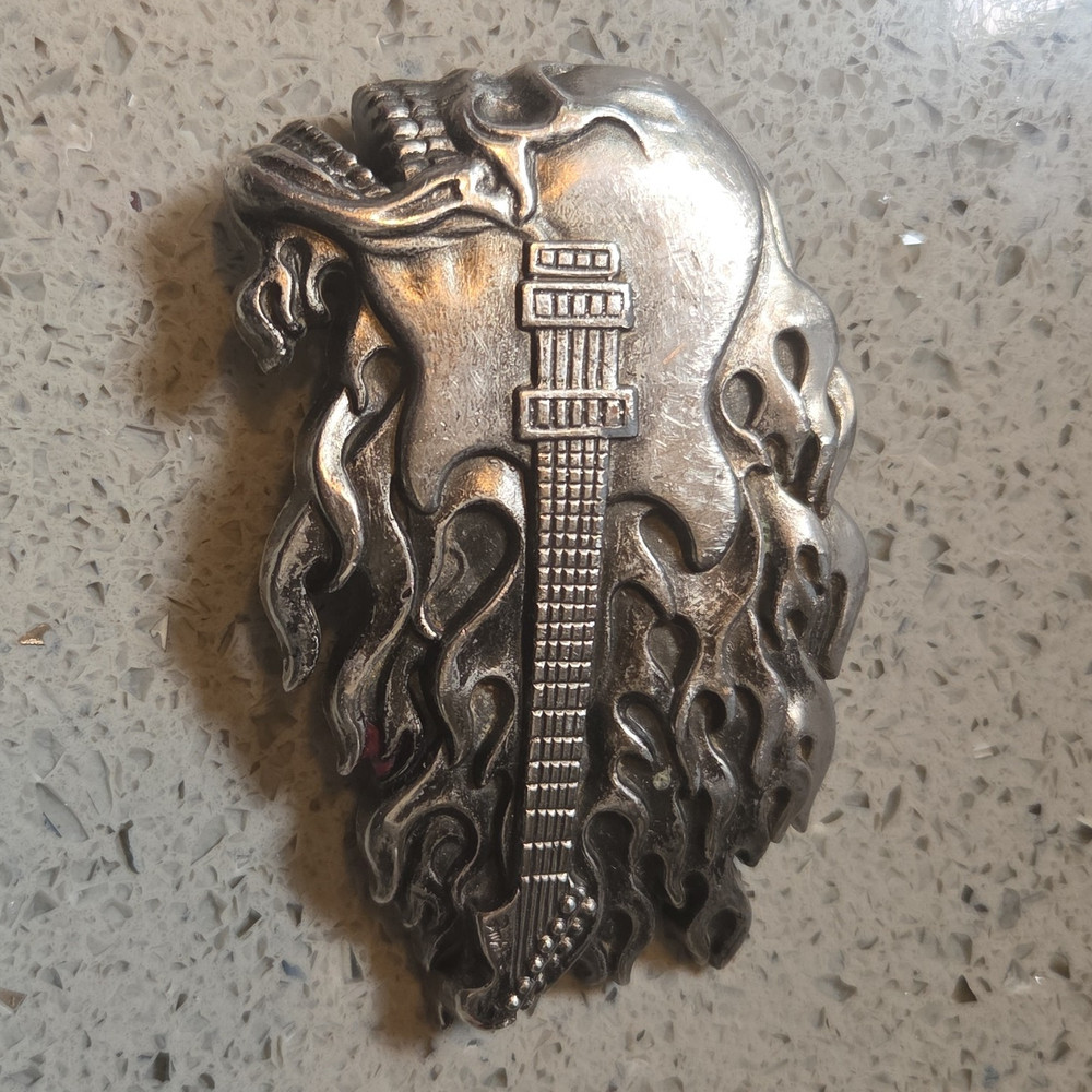 Men&rsquo;s Silver Metal Skull Guitar Flames Interchangeable Belt Buckle 1.5 in
