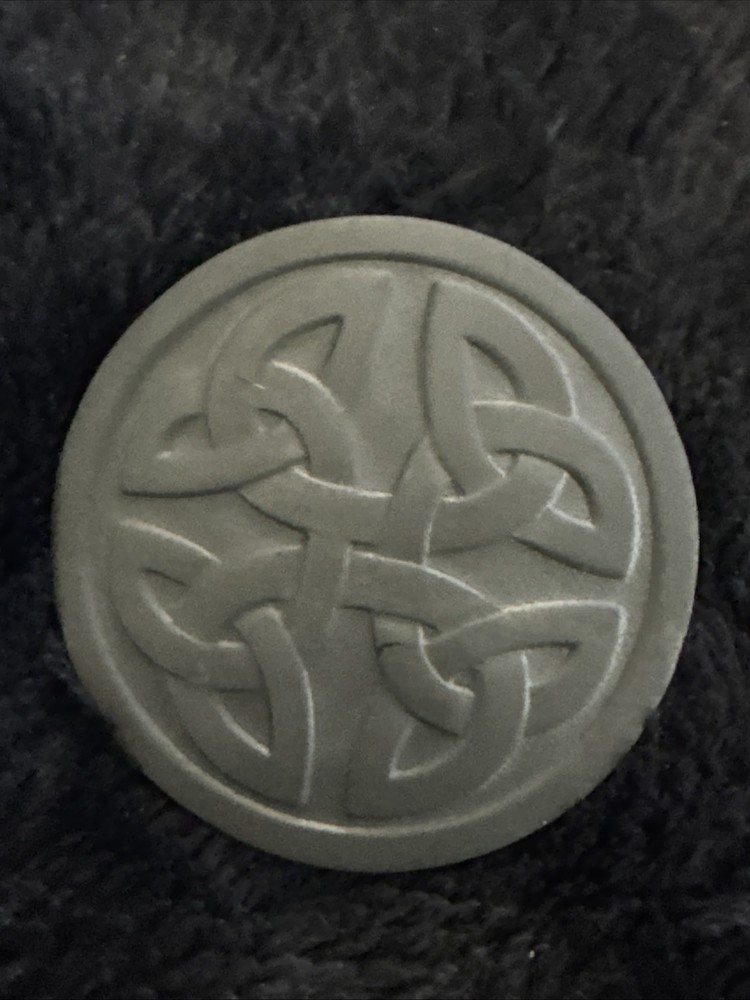 ROUND CELTIC BELT BUCKLE NEW APPROXIMATELY 2 5/8&Prime; ROUND