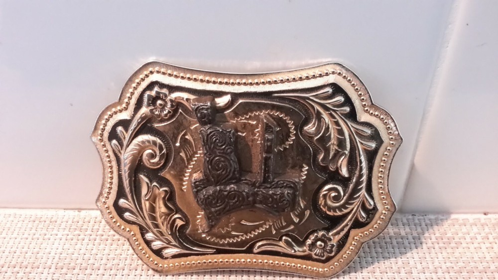 Vintage? Unmarked Belt Buckle Flower Pattern Pre-owned