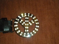 NEW FASHION ROUND SILVER BUCKLE WITH A PEACE SIGN AND CLEAR STONES ONLY BUCKLE