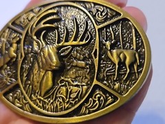 DEER HUNTING BUCK HUNTER Metal Belt Buckle (BRASS LOOKING)