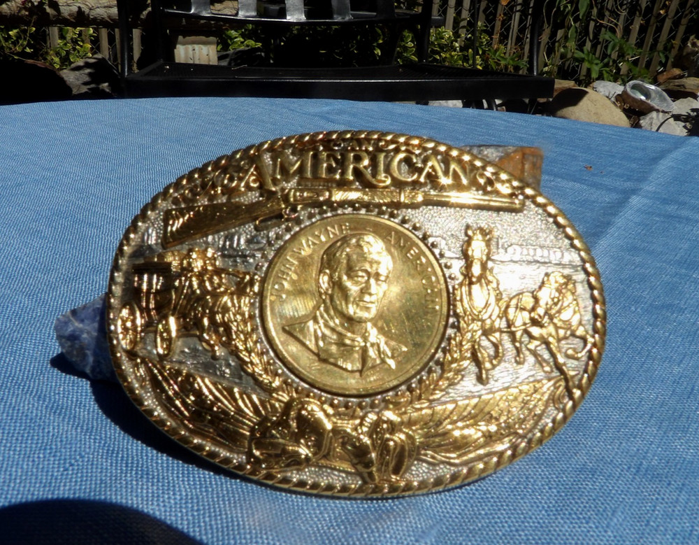AMERICAN JOHN WAYNE MEN 1ST EDITION #511 24KGP ADM RAINY MTN WESTERN BELT BUCKLE