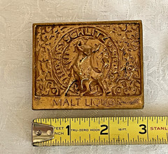 Vintage Schlitz Malt Liquor Belt Buckle Brass Tone Bull Beer Advertising