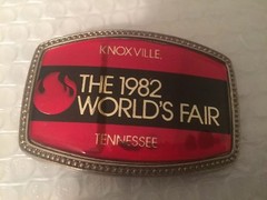 THE 1982 WORLDS FAIR – KNOXVILLE TENNESSEE BELT BUCKLE – red black gold