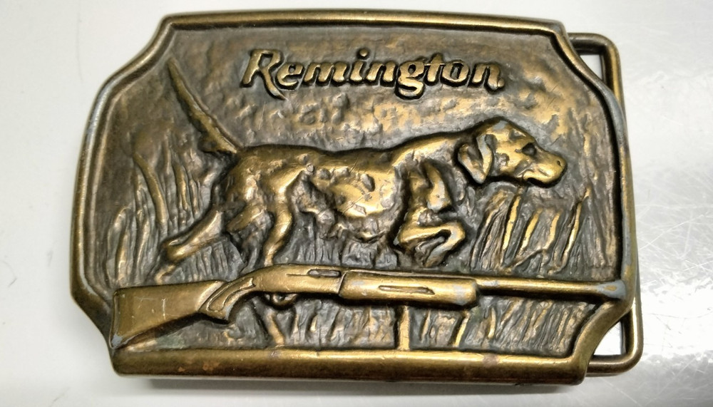 Remington Gold Metal Hunting Dog Scene Western Belt Buckle 1.75in Rectangular