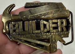 1982 Builder Carpenter Tradesman Brass Belt Buckle Hammer Ruler Level Baron 6300