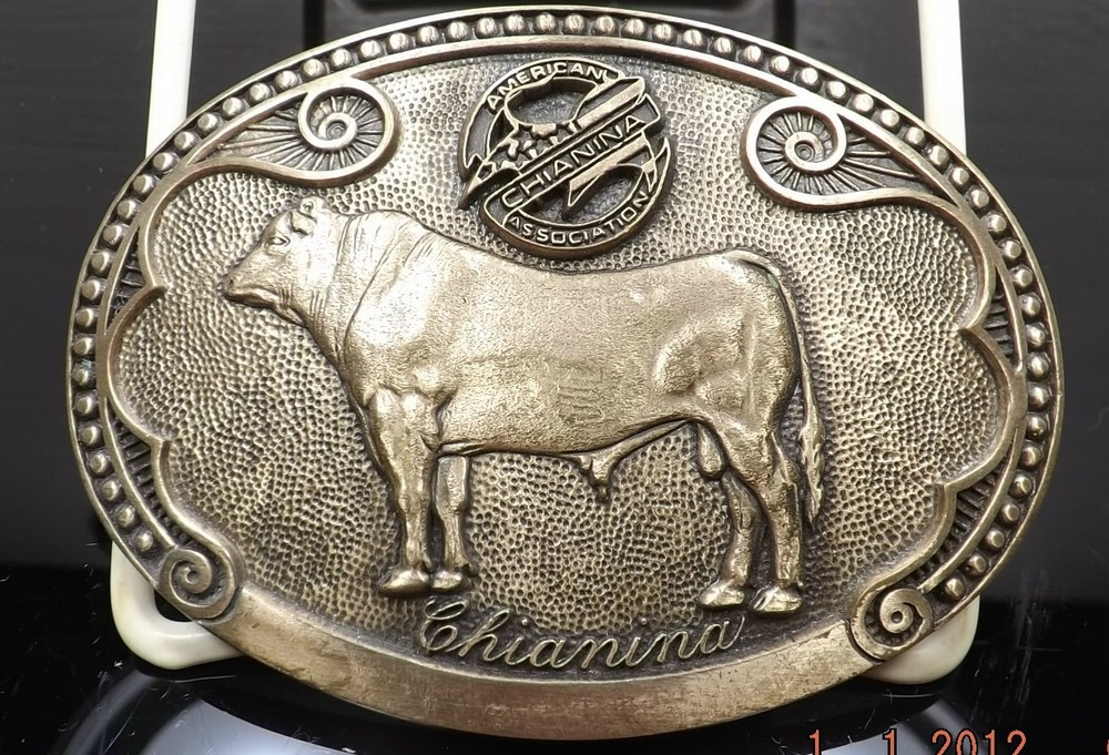 TONY LAMA CHIANINA BULL FROM CATTLE BREED SERIES REGULAR EDITION MINT IN BOX