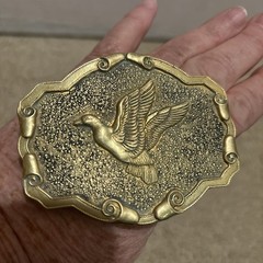 PHEASANT IN FLIGHT FLYING BIRD WILDLIFE HUNTING BRASS TONED BELT BUCKLE