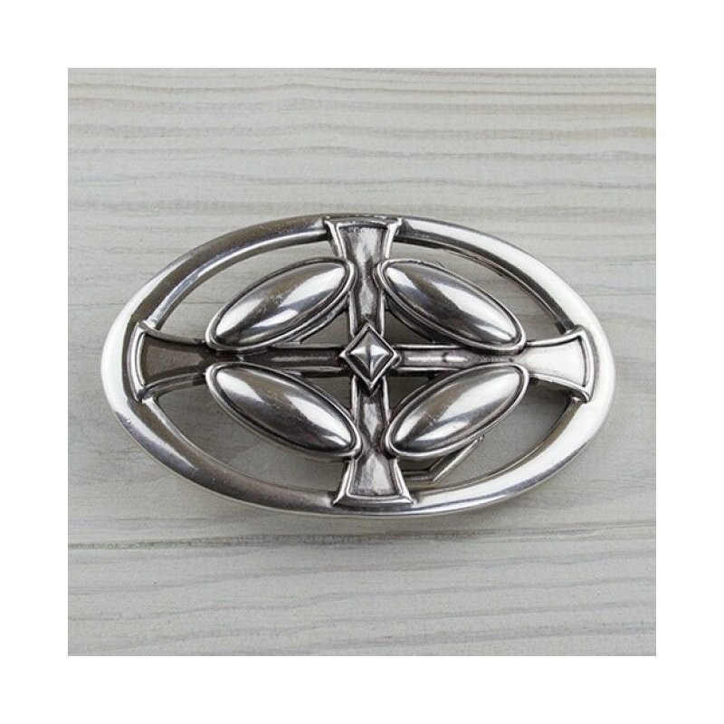 Oval Cross Belt Buckle in Antique Silver with Relief Shape in Gothic Style