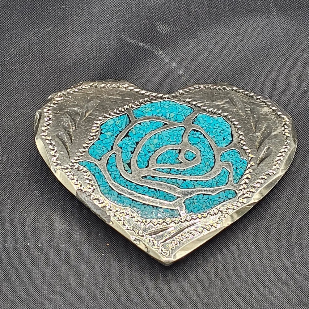 Turquoise Inlay Heart Shaped Men&rsquo;s Belt Buckle 3 Inch Silver Tone