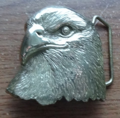 VINTAGE EAGLE HEAD SOLID BRASS BELT BUCKLE BARON 1978 NEW GOLD COLORED