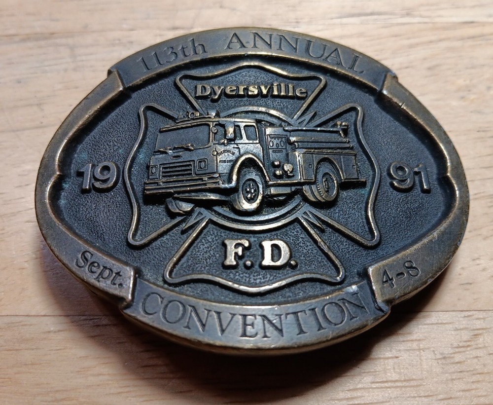 Fire Department Firefighter Fireman Firetruck Belt Buckle 1991 Responder VINTAGE
