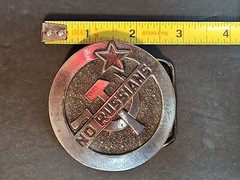 BELT BUCKLE « No Russians » The Great American Buckle Co. 1980 Limited Edition 927