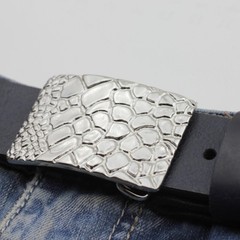 Croco Look Metal Belt Buckle – Textured Design, Elegant & Modern