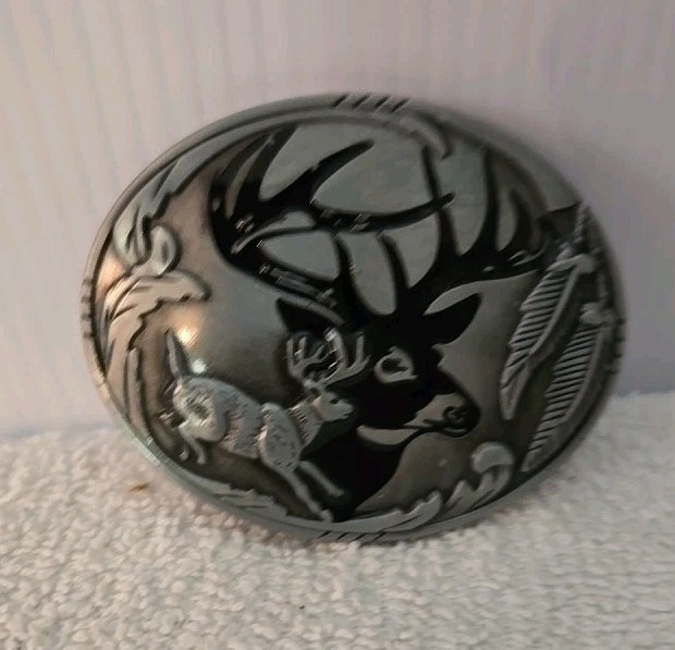GREY BUCK HEAD Metal Belt Buckle Deer Hunter Theme Mule Deer