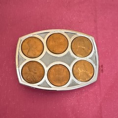 Men&rsquo;s Silver Tone Metal Belt Buckle w/ 6 Copper Coin Inlays, 1.5 in Fit