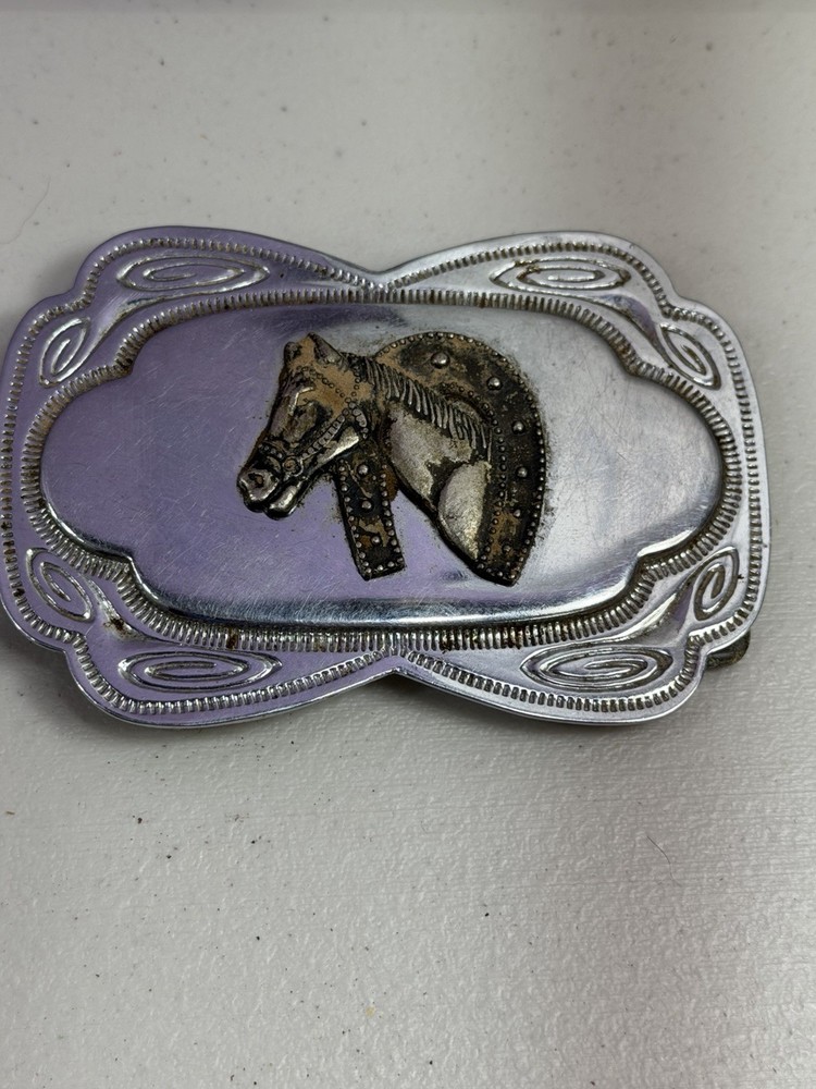 VINTAGE HORSE WITH HORSE SHOE THEME BELT BUCKLE Hong Kong