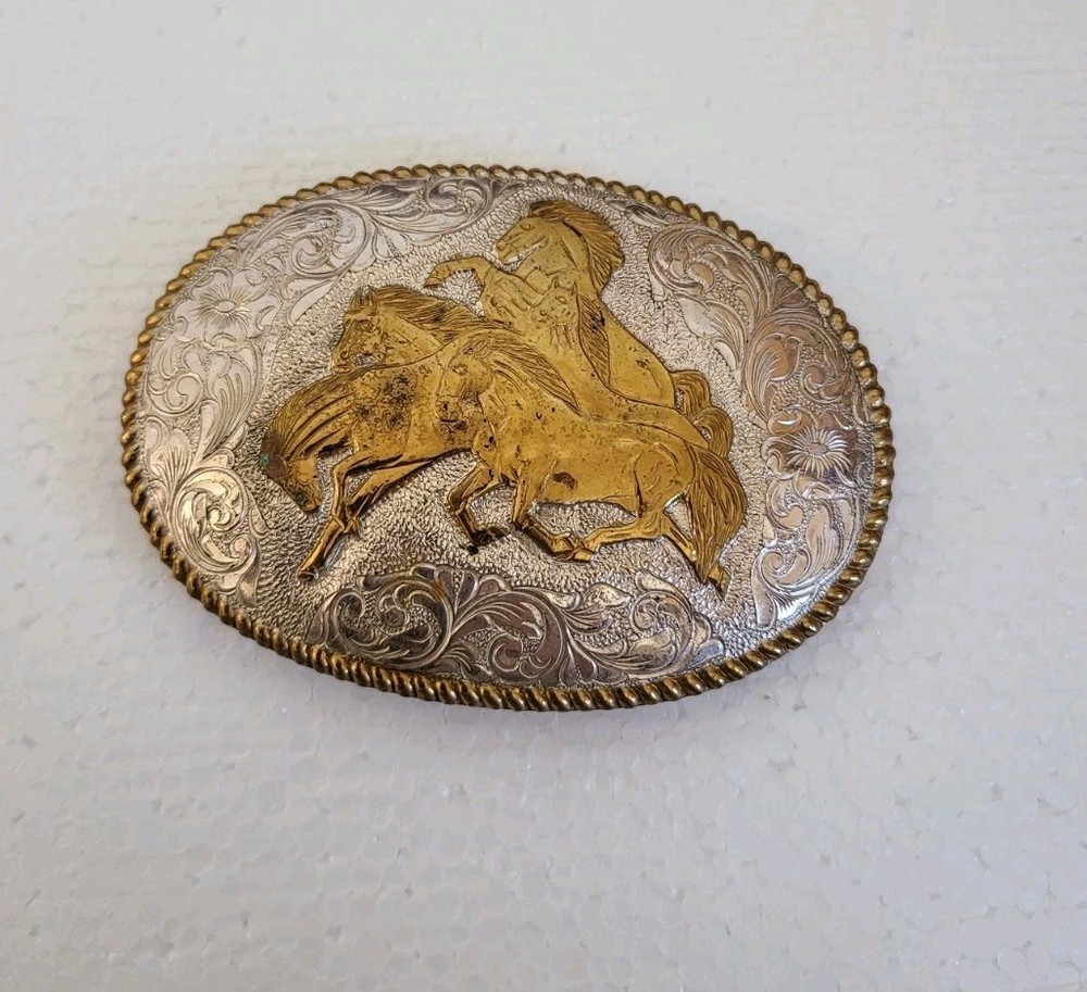 🐎CRUMRINE WESTERN BELT BUCKLE WILD HORSES OVAL SILVERPLATE ON BRONZE🐎