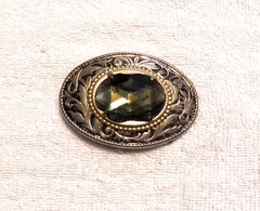 VINTAGE BELT BUCKLE UNIQUE OVAL DECORATIVE DESIGN COSTUME STONE GOLD TONE BB16