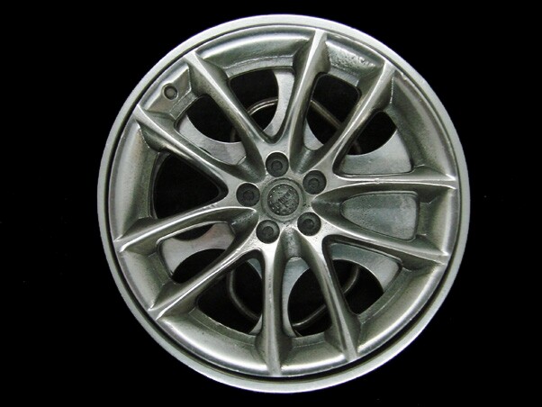 TH15138 *NOS* VERY COOL 2004 **SPINNER CAR WHEEL / RIM** (REALLY SPINS) BUCKLE