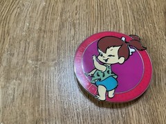 FLINSTONES PEBBLES BELT BUCKLE HANNA BARBERA LICENSED