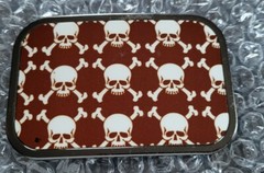 SKULL AND CROSSBONES PIRATE CROSS BONES RED WHITE PATTERN BELT BUCKLE DOWN