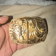 Men&rsquo;s Western Oval Belt Buckle Gold Tone Horse Head Floral Engraved 1.5&Prime;
