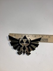 The Lengend of Zelda Twilight Princess Triforce Logo Belt Buckle 2008 – Nintendo