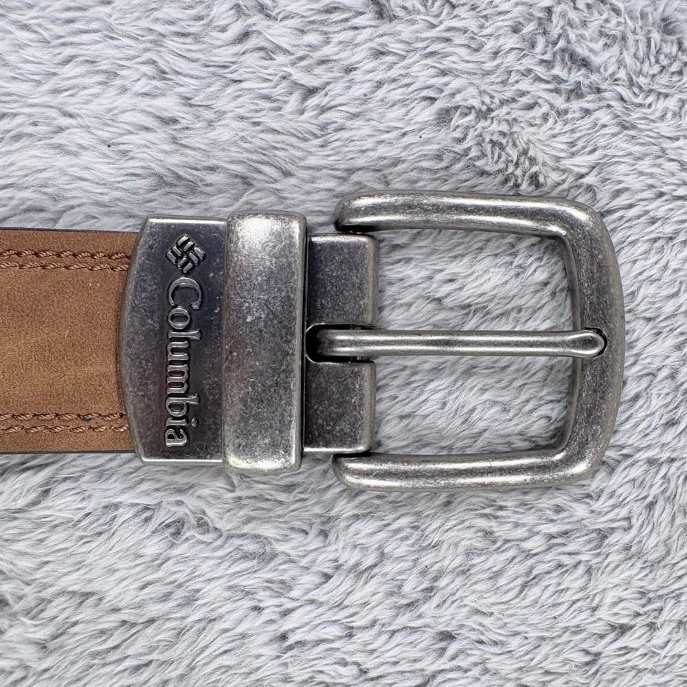 Columbia Men&rsquo;s Reversible Silver Buckle Belt Size 38-40 Synthetic Leather