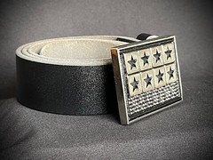 « 8 Tarnished Stars » Military Industrial Belt Buckle Black Leather Darren McNeese